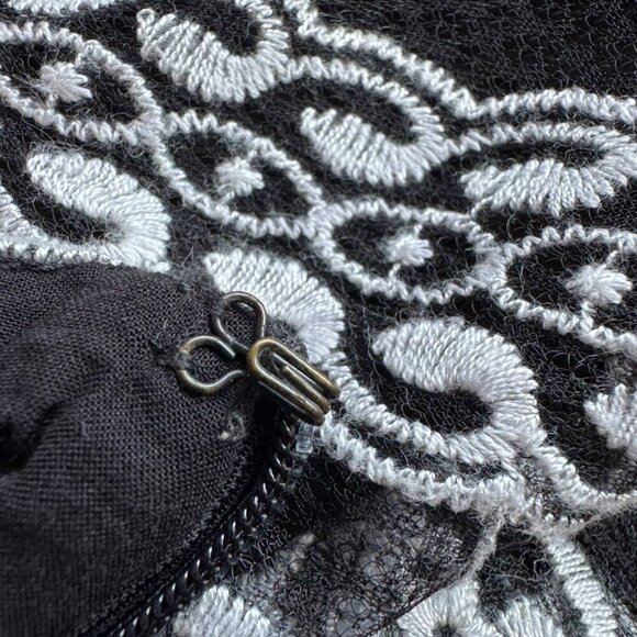 ELINE Black White Embroidered Lace Evening Party Maxi Dress Size Small - Picture 7 of 9